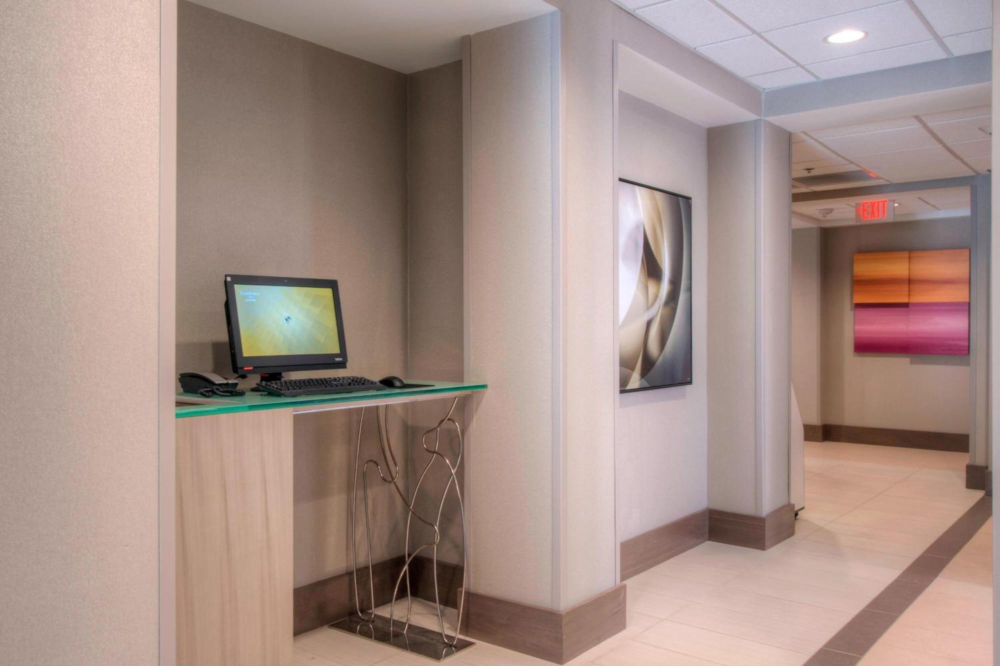 Residence Inn By Marriott Charlotte Airport Экстерьер фото